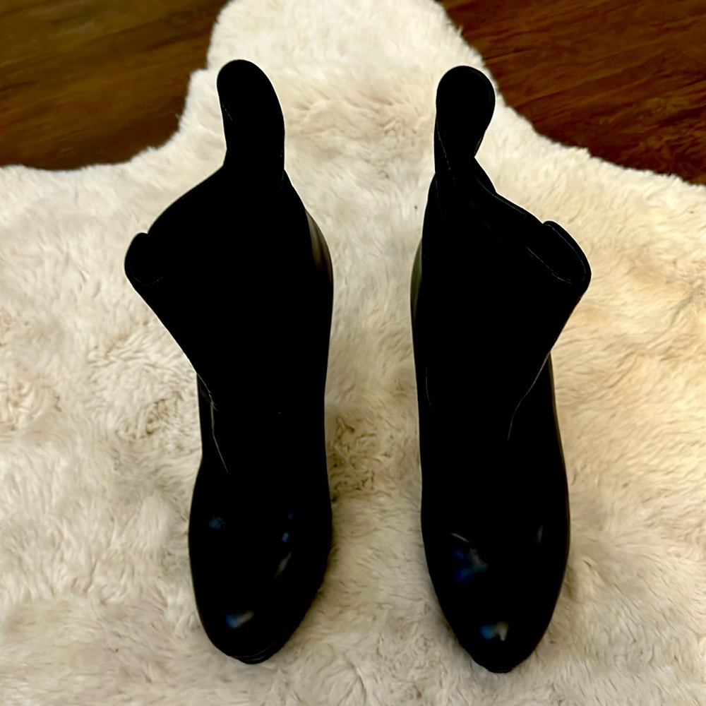 Gorgeous Miu miu Platform  black ankle boots